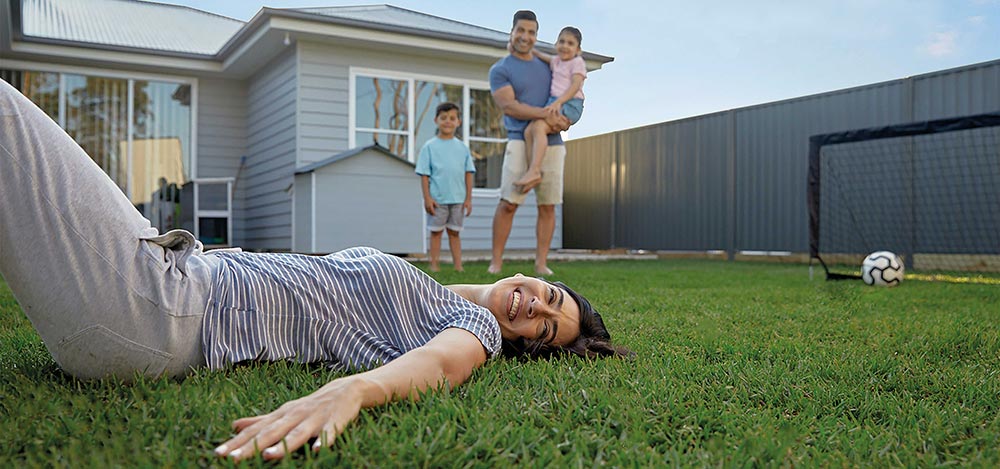 sapphire-soft-leaf-buffalo-grass-ct-lawns-slide
