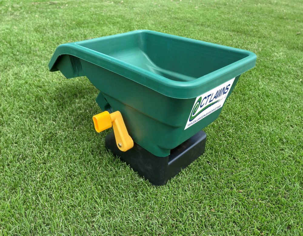 Hand-held-fertiliser-spreader-CT-Lawns-Turf-Sunshine Coast e