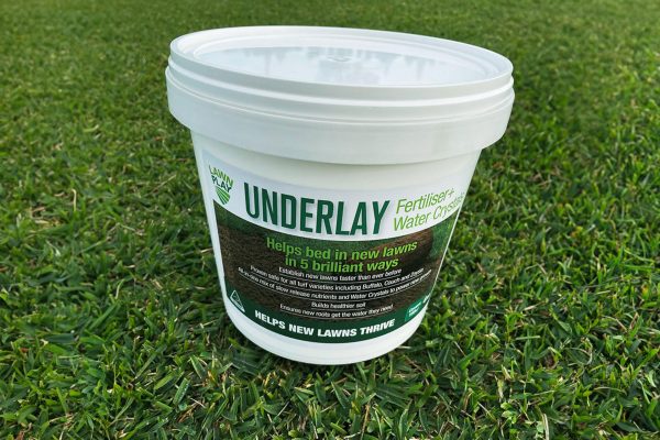 Lawn-Play-Underlay-Fertiliser-and-Water-Crystals-4kg-CT Lawns Sunshine Coast